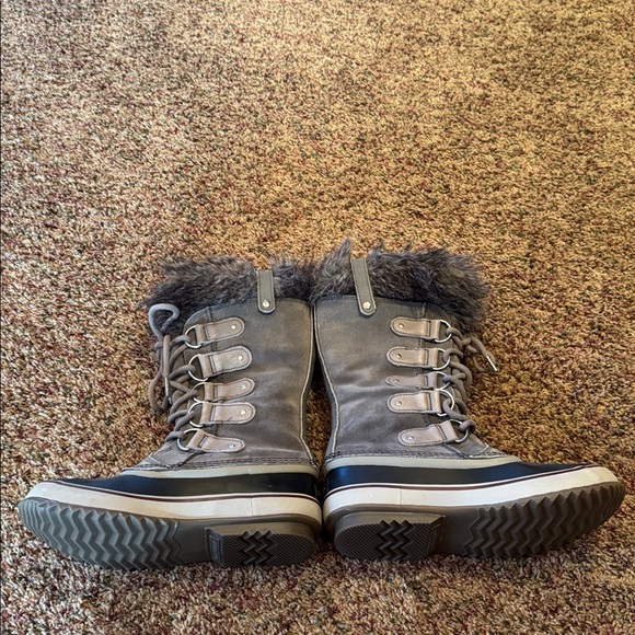 Sorel Joan of Arctic Waterproof Faux Fur Snow Boot Gray Black Women's Size 9 - Picture 2 of 7